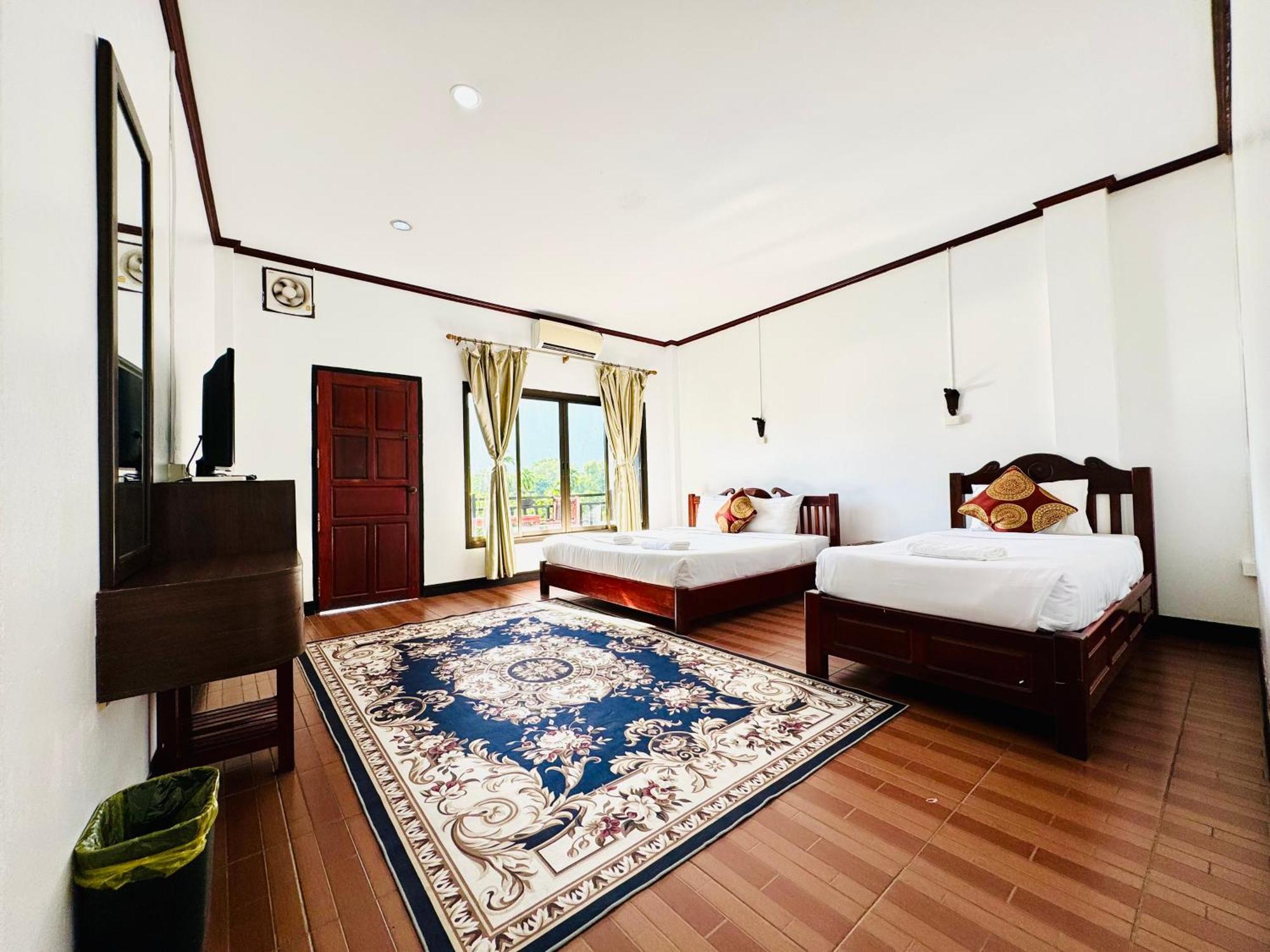Vang Vieng Hana River View Hotel & Travel Kültér fotó