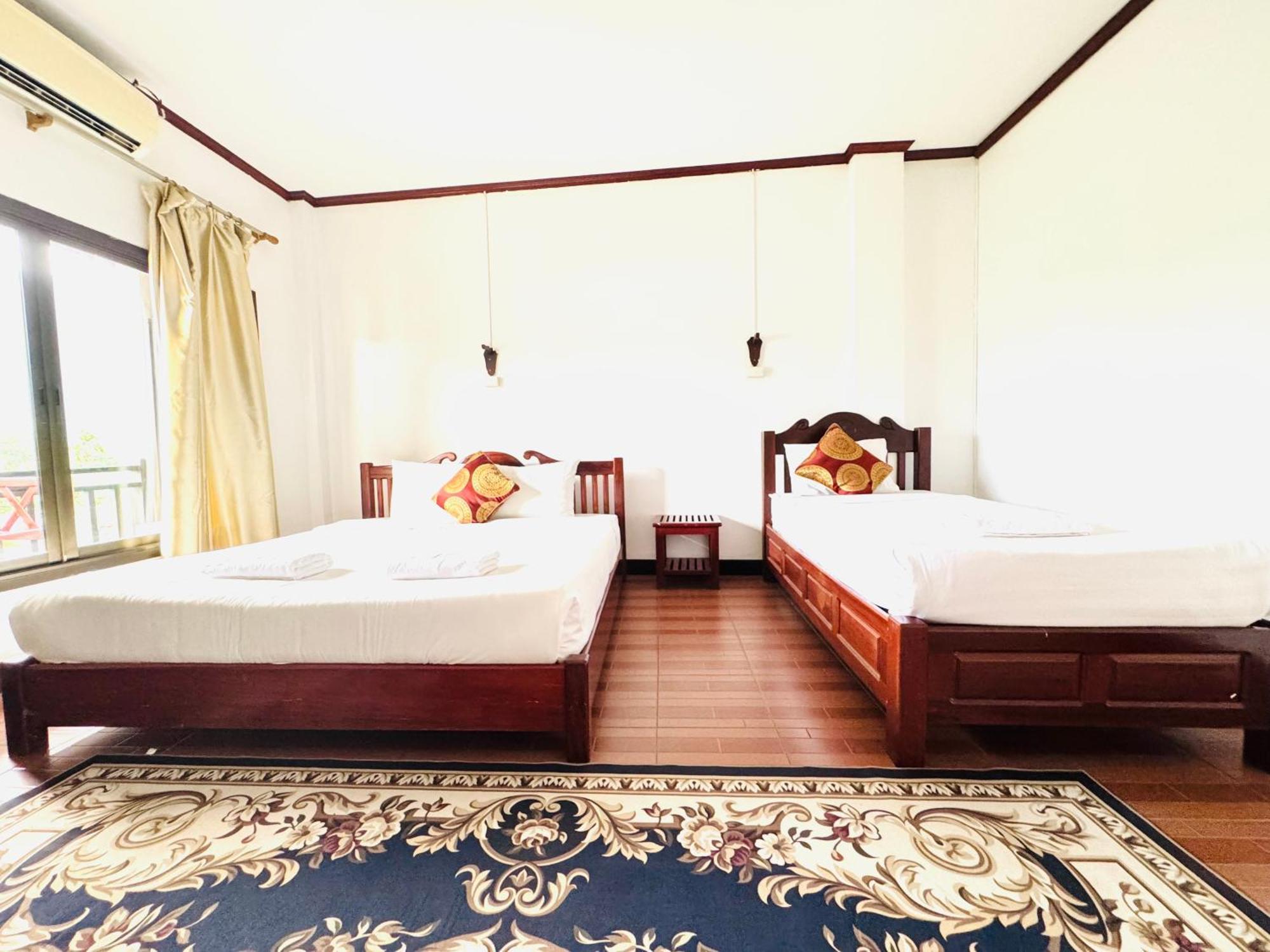 Vang Vieng Hana River View Hotel & Travel Kültér fotó