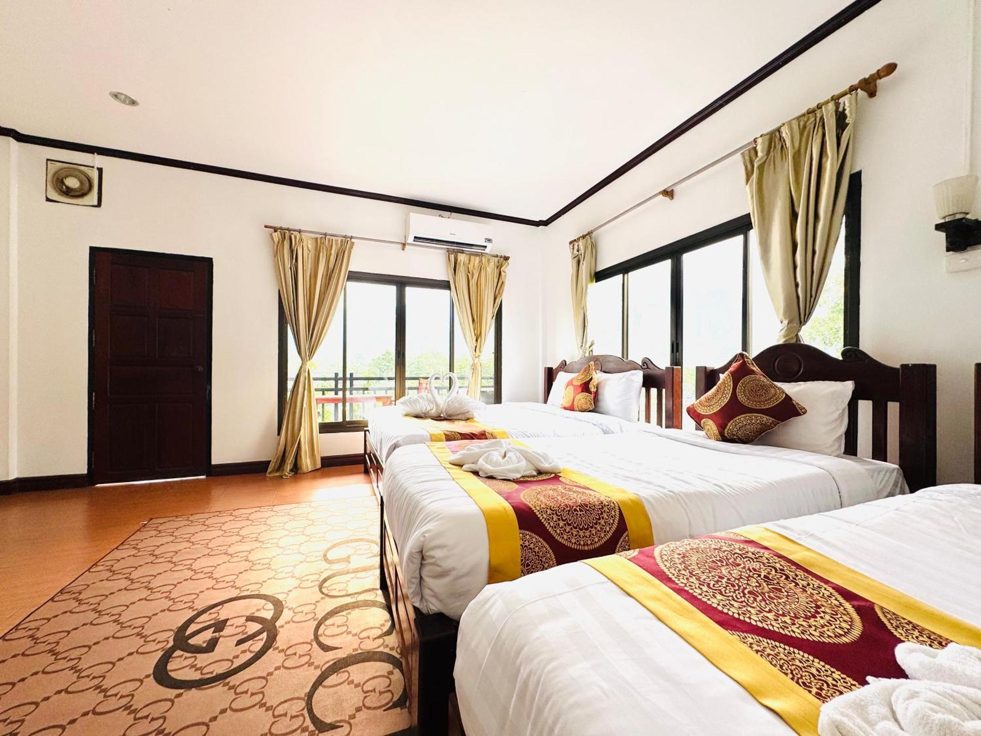 Vang Vieng Hana River View Hotel & Travel Kültér fotó