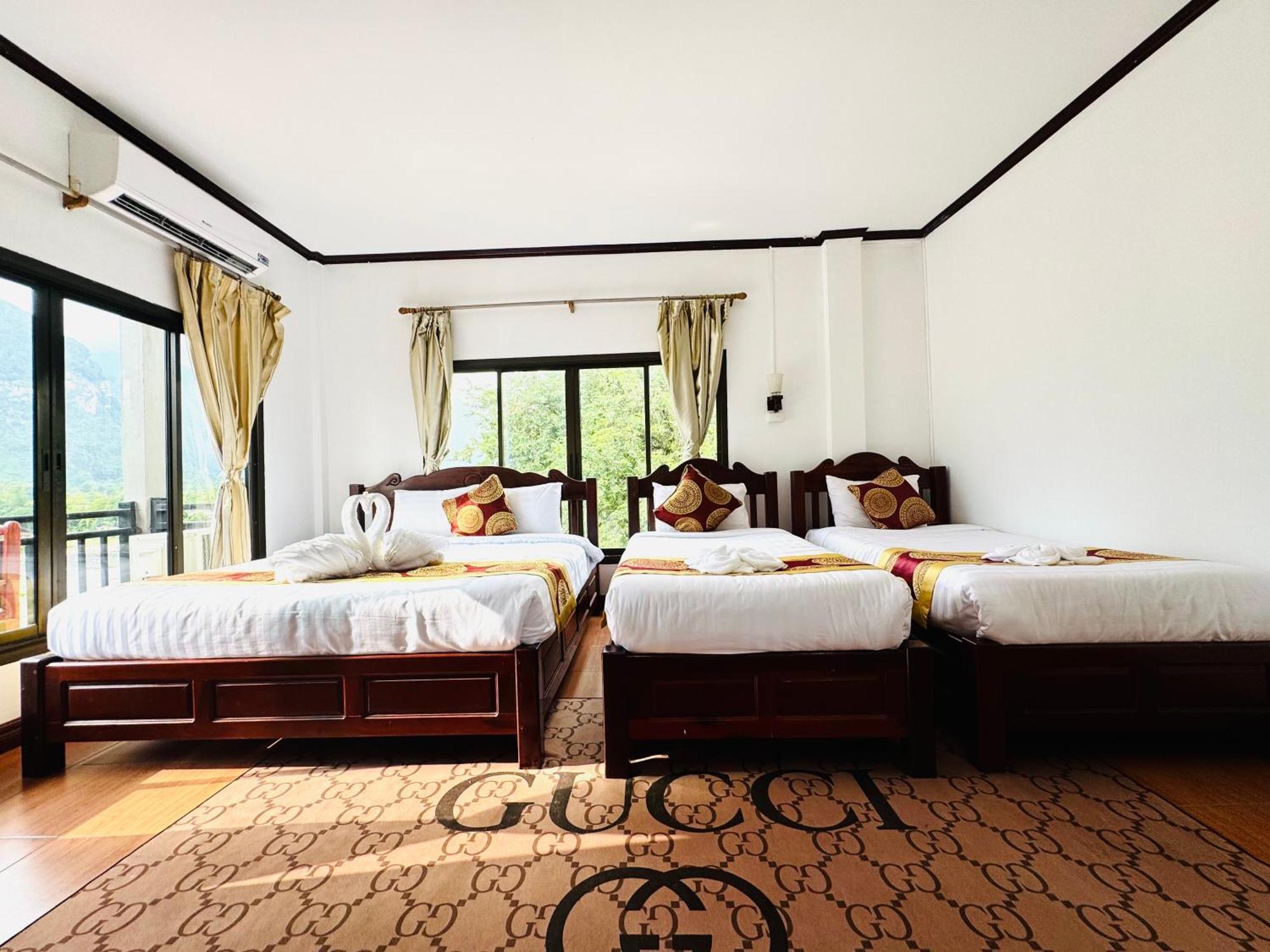 Vang Vieng Hana River View Hotel & Travel Kültér fotó